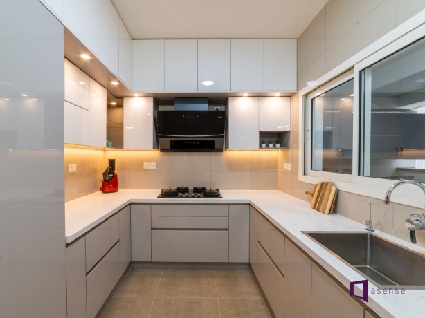 Why White Kitchen Tiles are the Best Choice for Modern Homes